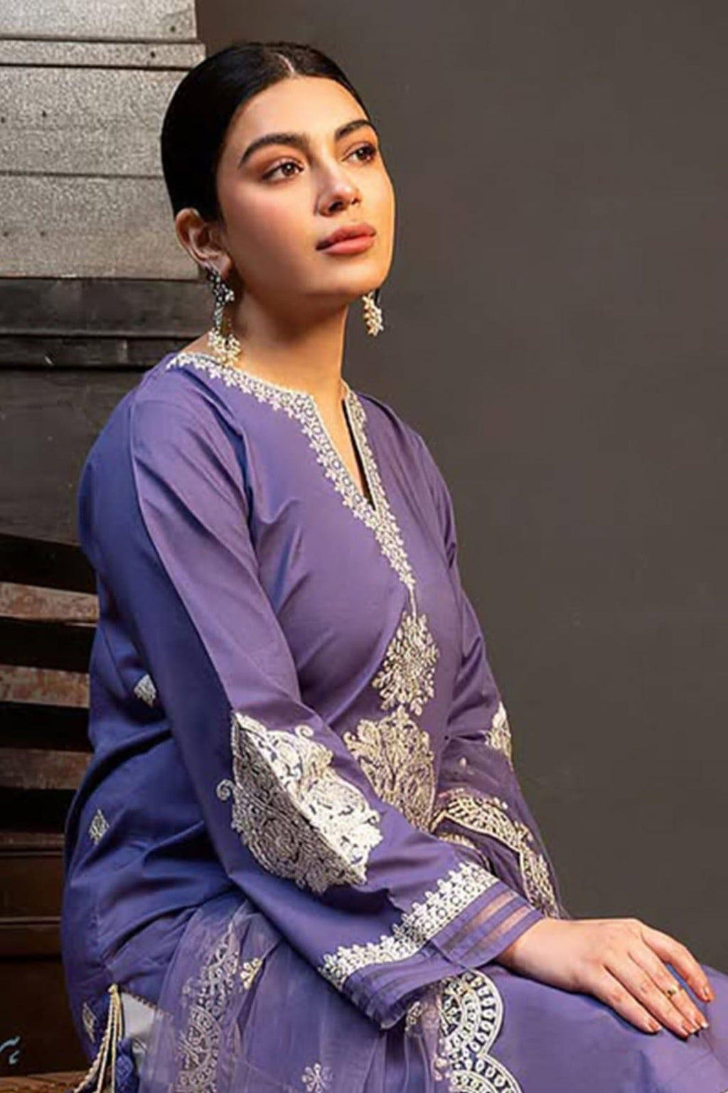 Stunning 3 Piece Unstitched Women's Suit